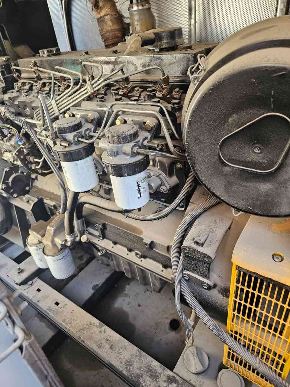 سلام عليكم ____ السعر     ٥٥ورقه 

للبيع مولده بيركنز انكليزي اصلي كاتم
 
١٥٠ كي في KVA  _ سته سلندر بلاديه

راس توليد ١٥٠ KVA  لوري سومر بلادي 
شاصي
العنوان مجمع مشن مقابيل شارع جاك عبود
***********
***********
