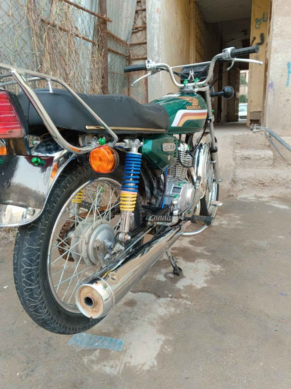 السلام عليكم سونك اصلي 25 4كير ماشية 7000 مصارلهة شهر اشاير بوكسر كشن تفصال تانكي هوندة اصلي حاطلهة نشرة داخلية تخبل ولباقي لبلاد مالتهة 1. 2. تعلك شرط مضمونة كفالة عامة مكان بغداد الدورة ابو دشير سعر 750 دراجة مال كراب مال كشخة اني مغاسلهة وحلوة بالصور بانزين كلة محسن دهن امزويل الاصلي كل اسبوعين زيرو بعدهة وكالة *********** وللمراوس بنامة 25 أو 5كير 25 راس براس للعلم ما امسح لمنشور آلة تنباع أو تتراوس
