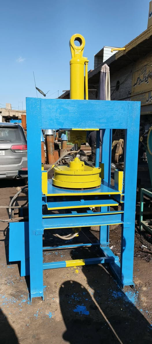 بريسات هايدروليك دبل اكشن عدد ٢ بيهن قوالب قباقه مال سخانات بدون مضخات للاستفسار ***********
