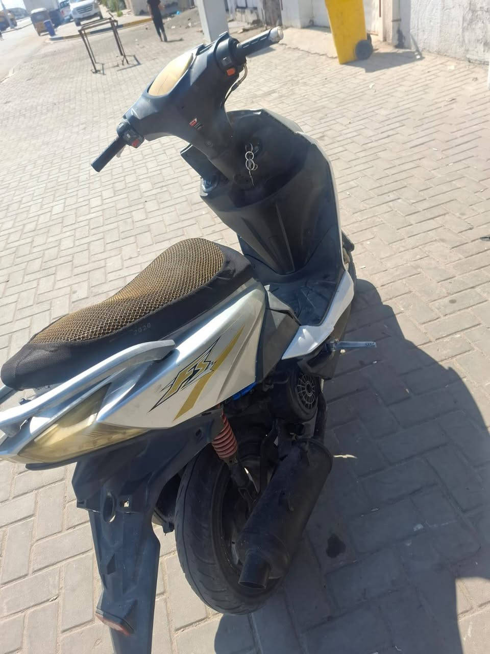 دراجه نضيفه شغاله كله سلف البصره حي المربع*********** البصرة, العراق
