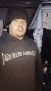 العامل اتصل عل رقم ٠٧٧٠٢١٧٠٧٨٣