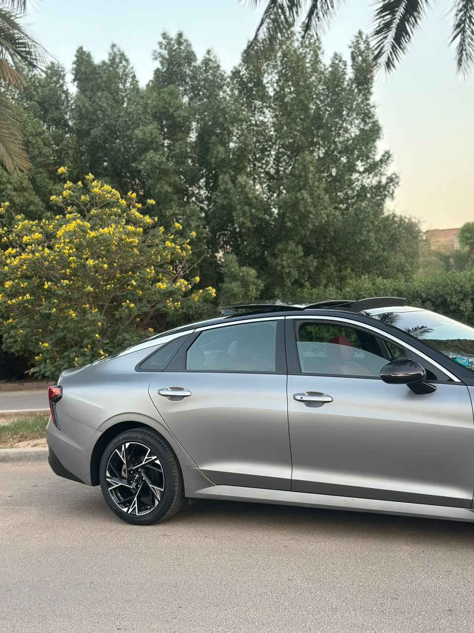 K5
2025 

فول السيارة GT لاين 

تو ويل مو فور ويل المرغوب 
فتحة 

داخل احمر 

كشن كهرباء 

تدفئة كشنات 

قطعتين تبريد 

شاشة متصلة 

شنو موصفات با k5 بيه 

حادثه فقط جاملغ امامي كان مشخط وبي ضربة خفيفة 

انصبغ الباقي مكفول 

السيارة بنيد مغلف PPF 

مكان السيدية 

بيه ارباك بردة ودشبول ودركة ورجع سستم 

شواصي سليمة لغود سليمة 

وديترات سليمة 

***********
