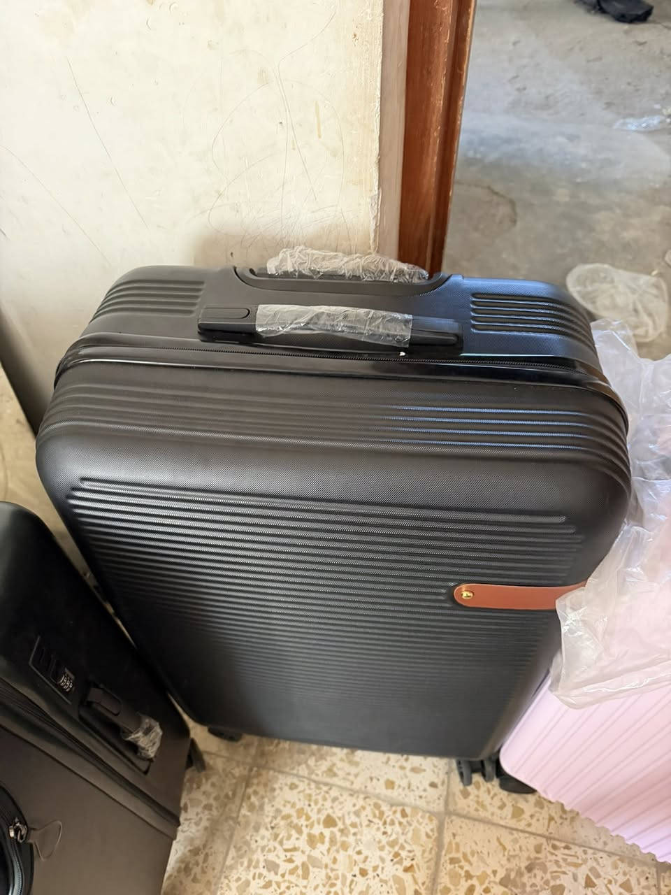 جنط احجام كبيرة قطعة ٤٠ تاخذ اكثر من قطعة تصير عليك ٣٥ لون وردي اسود زيتوني


**إذا كنت صاحب هذا الإعلان وتريد حذفه لأي سبب، رجاءا أرسل رسالة إلى الدعم الفني**