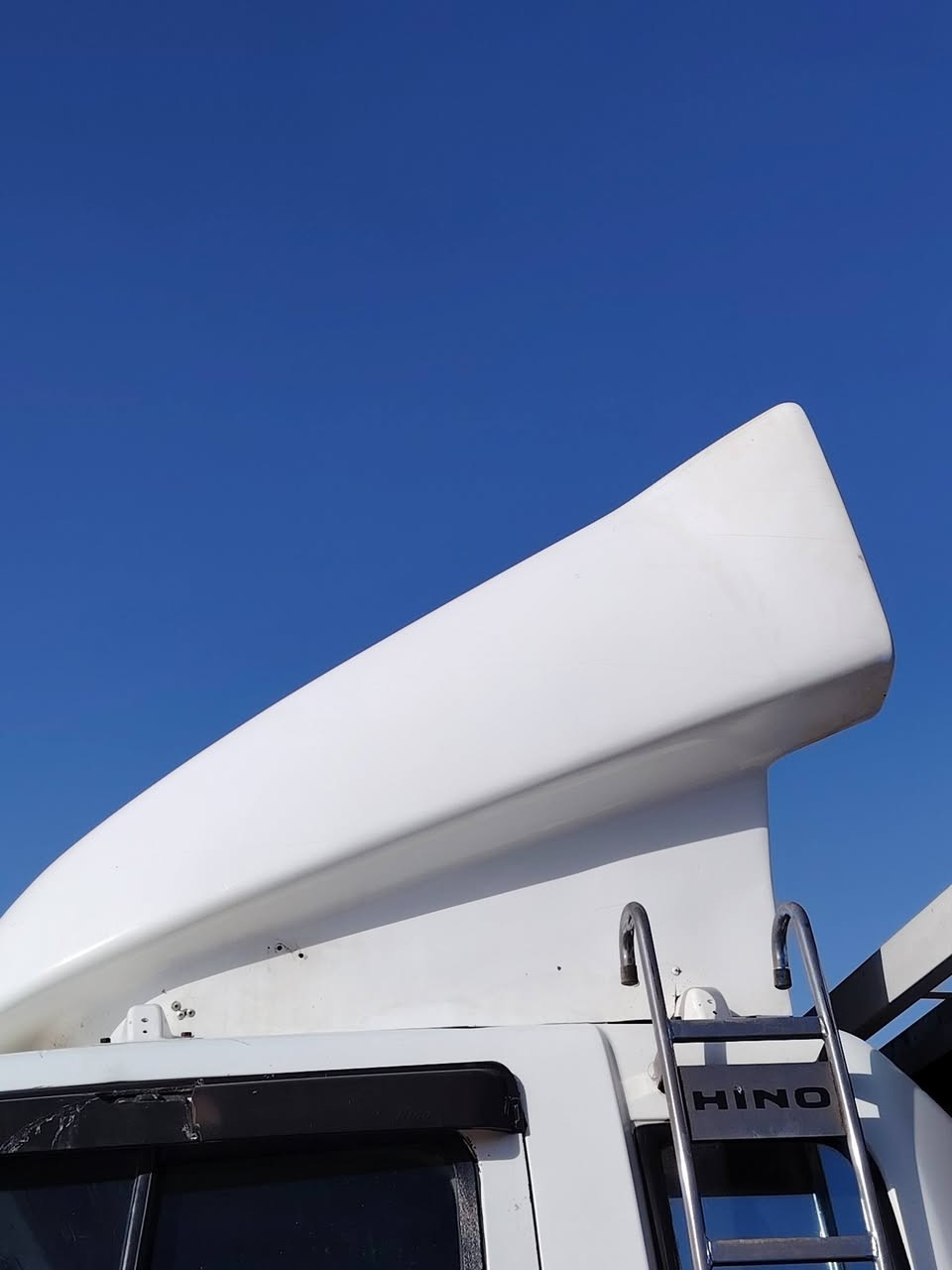 السلام عليكم كاسحه للبيع الاستفسار على هذا الرقم (***********
