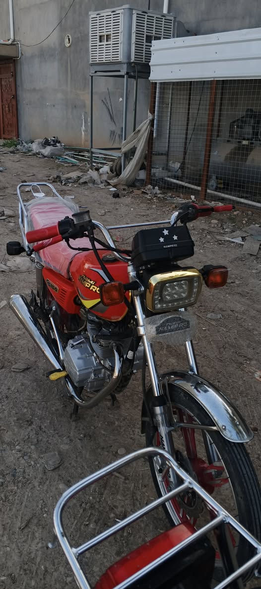 سلام عليكم
اخوان نامي برو محسن للبيع موديل 2021محرك كبس 150cc اشاير و كيج أو لايت جديد ما ناقصه شي اله الدواسات الشراي يخابر الرقم ***********
