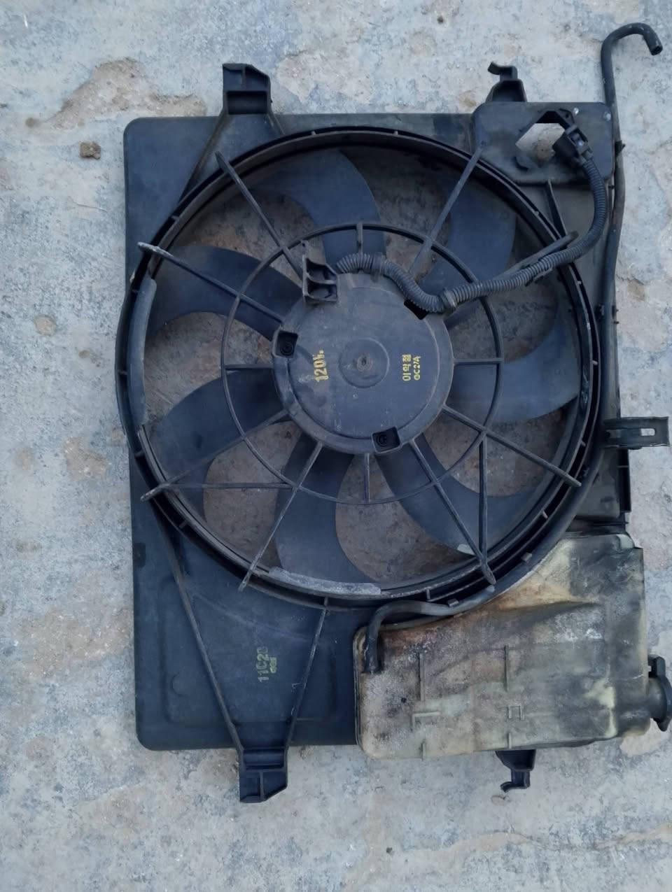 غراض سيراتو تفصيخ حاويه من موديل ٩ الى ١٣ والنترا من ٧الى ١١ يوجد توصيل جميع المحافظات 5000 الاستفساررًالاتصال عل الرقم *********** الحجز واتساب أو اتصال
