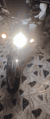 سلام عليكم دراجه سيفان 2022 أوراق كامله مكينه مامفتوحه شلعه ومعدل تاكل الكاع لايتات اشاير سلف هندر كله شغال باتري جديد تايرات جدد وياله جدد مكان جزيره بغداد سياحيه خاص مفتوح رقم هاتف ***********     475 وبيها مجال
