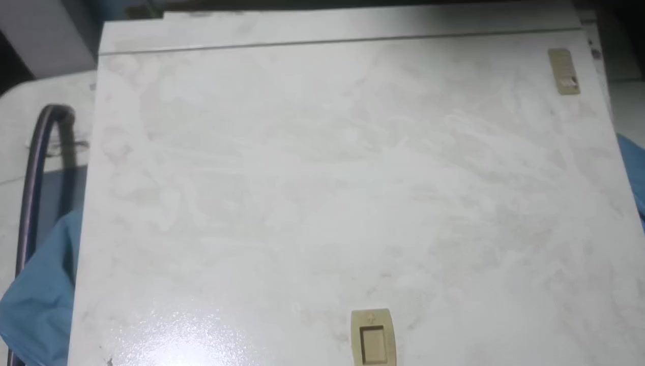 للبيع مكاني أبو دشير شارع الزيتون *********** سعره ٣٠الف
