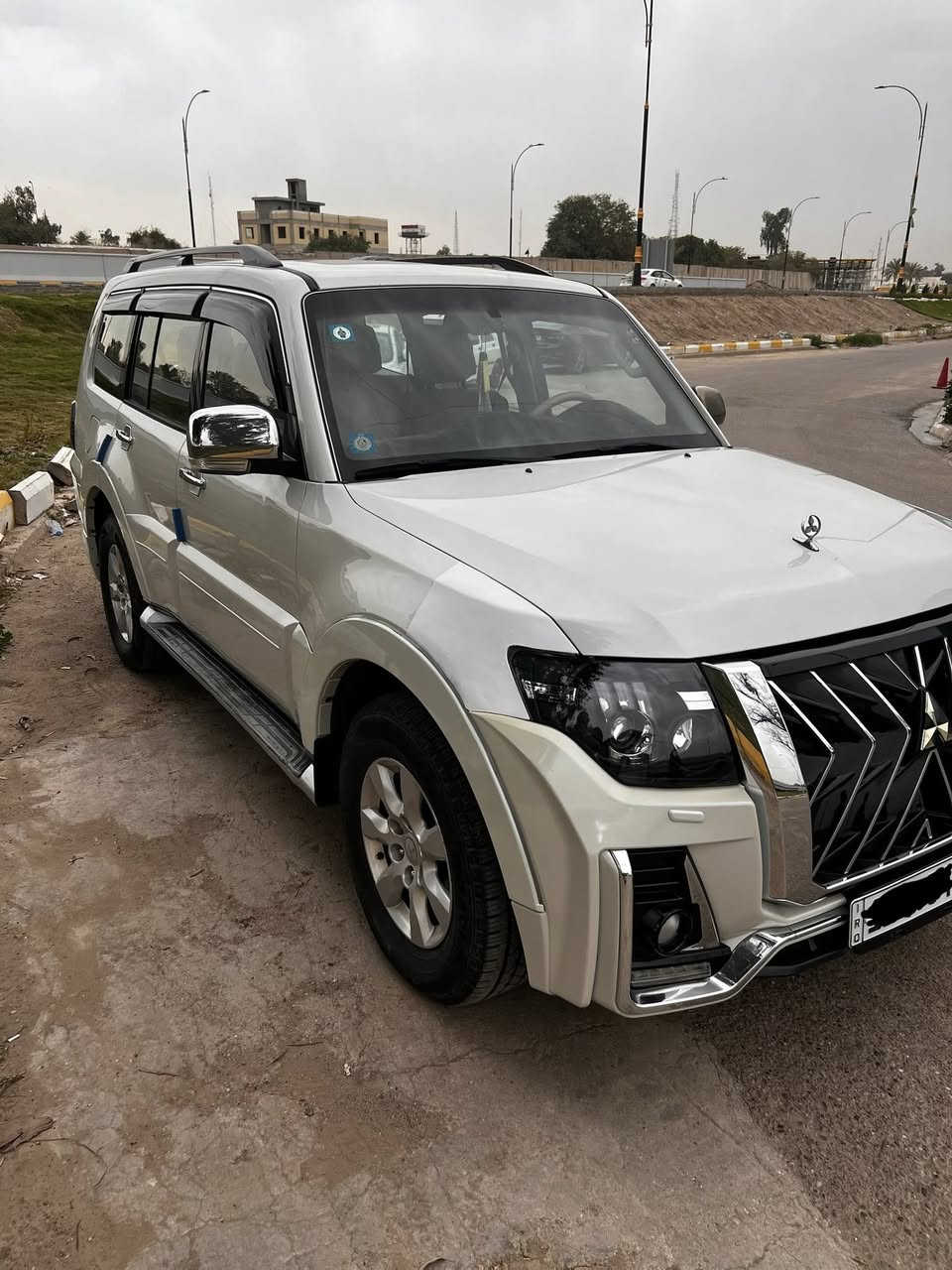السلام عليكم باجيرو2010 حبتور كامل موصفات محدث 2023مكفول عام فقط بارد بخشم الجاملغ الأمامي كما مبين في صور التقرير السعر 150$ الاتصال على رقم ***********
