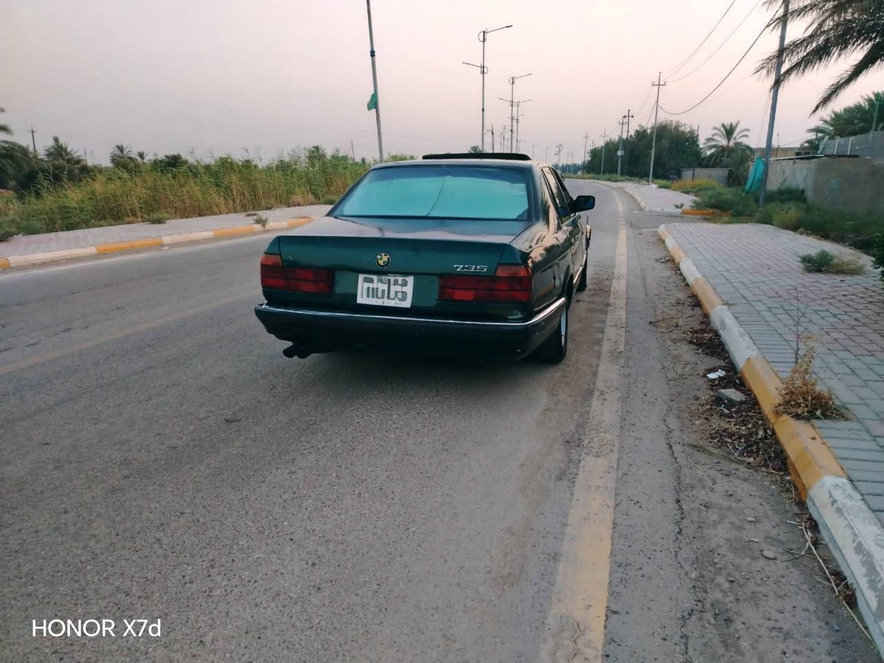 السلام عليكم 735موديل 1992فول مواصفات دبل ايرباك غرفه ملكي دبل جكمجه مكينه شرط ماتسمع صوتها مال شركه مكفوله كير يخبل مكفول شرط مكفوله من الخياس ولظربه تبريد ثلج صدر جديد أمامي وخلفي كهربائيات كلها شغاله وبلاديه شركه نوزلات مصطره فيت بم كله جديد السياره جاهزه مابيها كل نقص فتحه شغاله طكتين مسجل مضخم صوت فول السياره جديده بمعنه الكلمه رقم بغداد السعر مناسب 37وبيها مجال ***********
