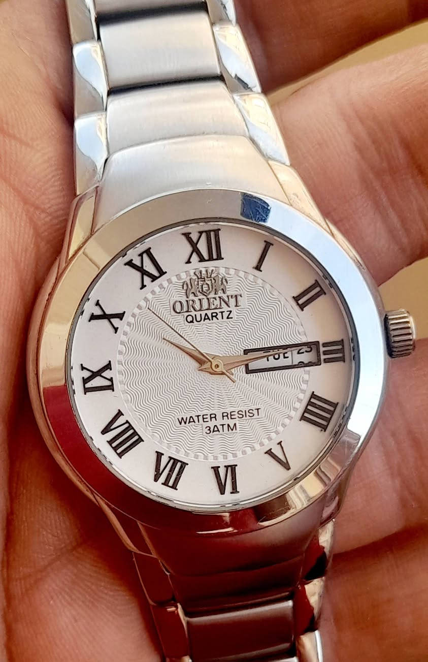 Costa silver 💥 
 اورينت  ياباني كوارتز كلاسيك  بطاريه  حاله  ممتازه  بدون  مشتملات  كما  هو  موضح  بالصور 😍😍
📌العنوان: طنطا شارع المديرية.
                 طنطا شارع الجلاء
جنوب سيناء. شرم الشيخ .السوق القديم مول تيران محل ٨٠
للتواصل والإستفسار على رسائل الصفحة أو واتس 01000188248

متاح شحن جميع المحافظات.
الدفع فوري .فودافون كاش أو عند الاستلام 

#كوستا_للفضيات #فضه #انسيال #احجار_كريمة #دلاية #Costa_sliver #silver_jewelry  #silver #ring #bracelets  #stones #gemstone #sale #watches #swisswatches #silverstone  #gift #Pandora 
#Fashion #fashionlover  #pandent  #sterlingsilver #pearls #jewelryfactory #manufacturer #silvermaker #daily #jewellerydesign


**إذا كنت صاحب هذا الإعلان وتريد حذفه لأي سبب، رجاءا أرسل رسالة إلى الدعم الفني**