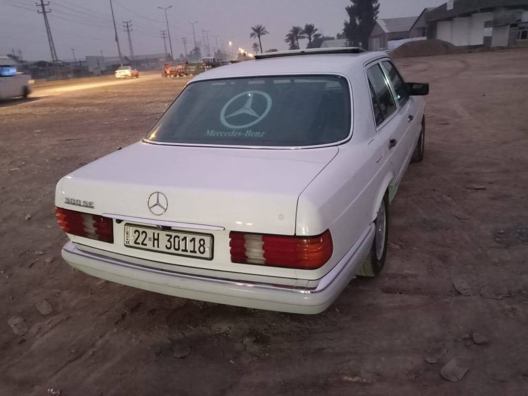 سيارة جانبو موديل ٨٧ باب قصير سيارة بلاد داخل جديد اريل كهرباء كامرة خلفية كهرابائيات كلها شغالة صبغ جاملق سايق مع بنيد سلايت شغال محرك قبق اسود سيارة جاهزة كير محرك كلش نضاف تخم تاير باتري جديد  السيارة موجودة بغداد  سعرة ١٠٠ ورقة 
***********
*********** واتساب
