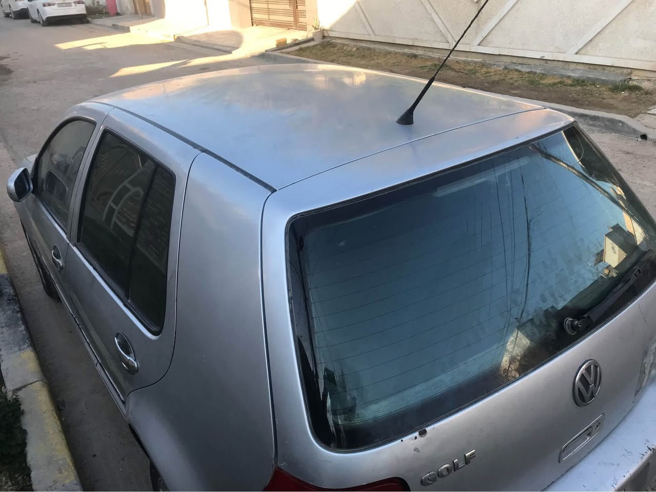 تحويل موجود صاحبها من اهل الرميثه ابصف السماوه تتفق وياه عل بصمه اذا يجي بصملك او تروحله فول من عدا سلايت كير مكينه حاويه تخم تاير جديد بيها لواحض قليله بس السيارا مكفوله من الصبغ مابيها مكان السيديه خابرني وبيك خير ودلل *********** بغداد, العراق
