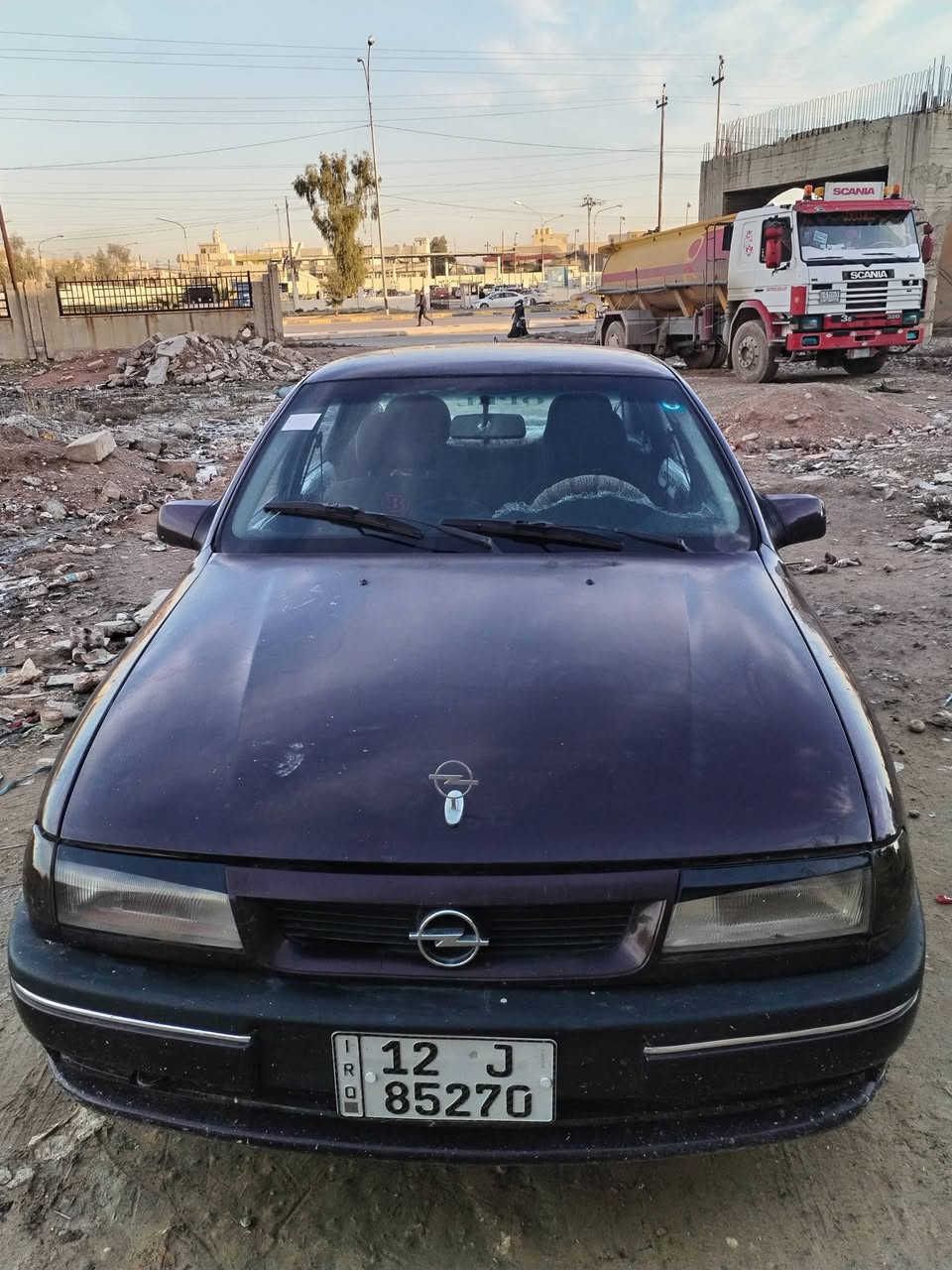 سلام عليكم للبيع فكتره حجم 20 كير محرك شرط شرط التحويل مويل 93 السعر 38بيها مجال المكان حي القاهرة ***********
