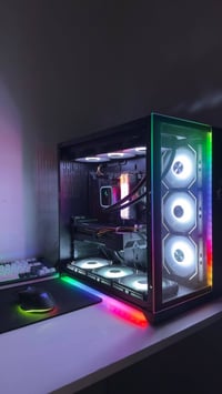 PC مستخدم للبيع  المواصفات :- CPU : Ryzen 5 5600X GPU : AMD RX6750 GRE...