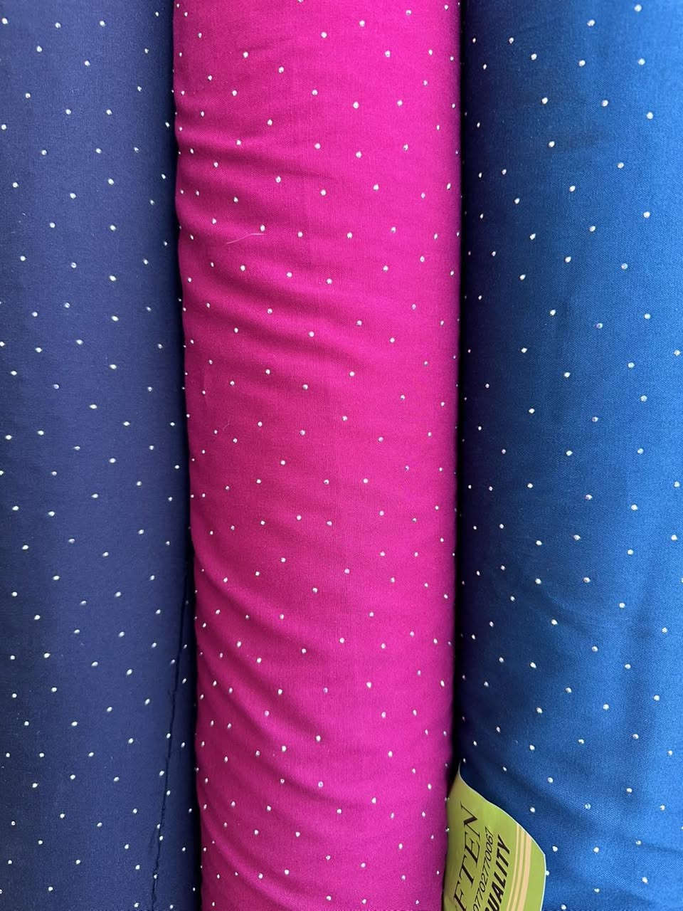 السلام عليكم 
ارقى انواع الكشمير الكابوي الاصلي 
سعر القطعه 7000 فقط 
العنوان / بغداد الامين الثانيه شارع الارامل 
*********** توجد خدمة توصيل
