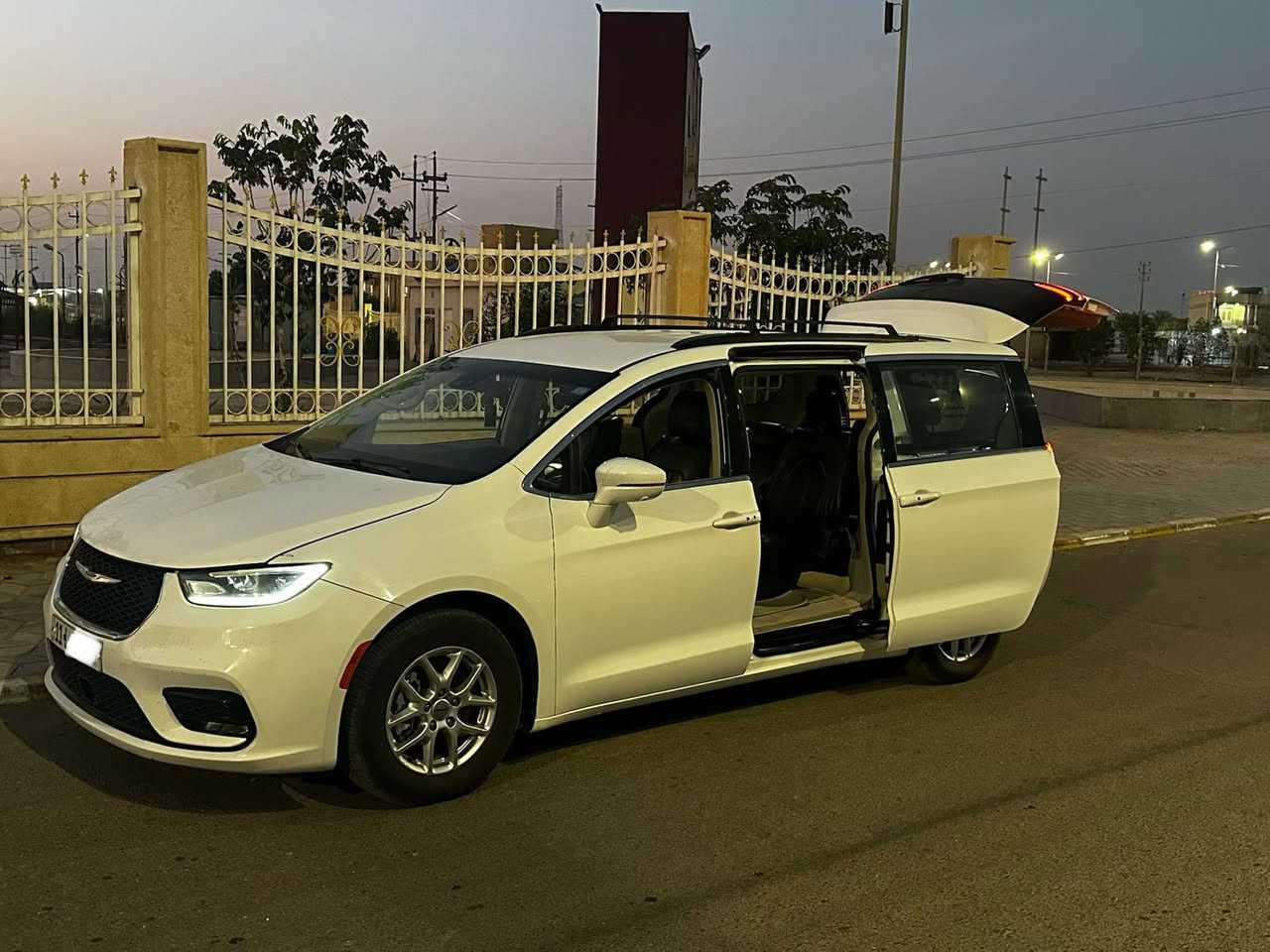 السلام عليكم 
باسفكه مديل 2022
وارد كندي حادث بجم 
مواصفات نص فول 
جاملغ الخلفي بي كلير من كندا 
سياره جاهزه اي نقص ما بيعا 
رقمي :***********
