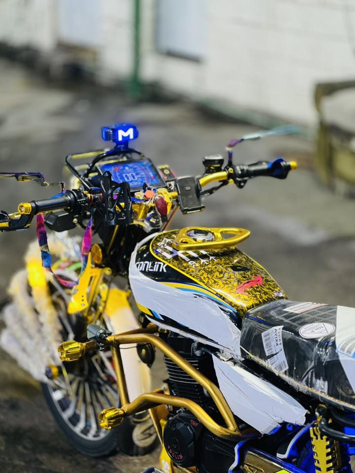 يالله
السلام عليكم للبيع أيراني سونك 2025 محرك 200cc ضاغطه وزنجيل cbf ماشيه 3000 مجنبزه عله 24حبايه مكاني رمادي شارع 40للستفسار ***********
