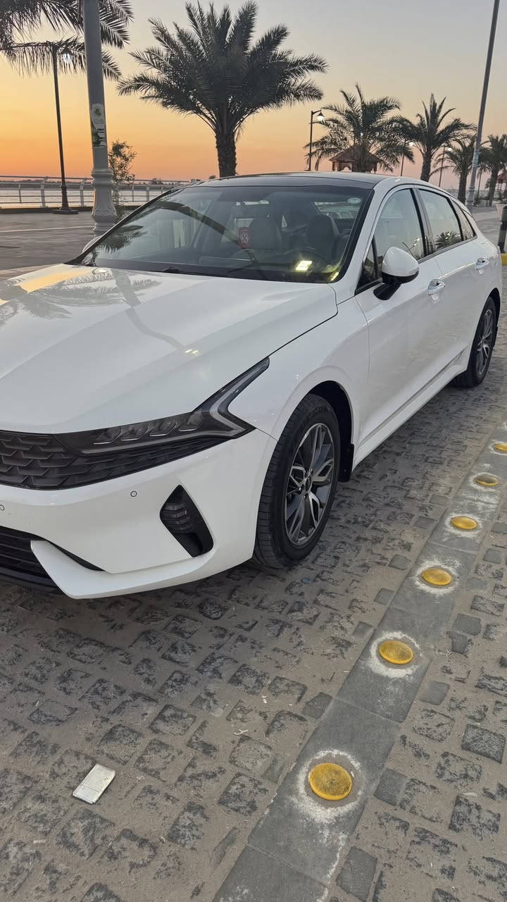 السلام عليكم كي فايف مديل ٢٣ خليجي ماشيه ٦٠ الف فول موصفات بيهه pdr ثلاث اماكن 
مكاني بصره 
***********
