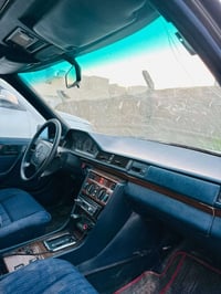 مارسدس دب رقم دولي بسمي موديل 88 *E 300 مكينه 320 خراطيم دواخل نضيف سد...