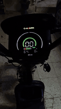 السلام عليكم
ماطور شحن للبيع 

حجم 20 

بصمة تشغيل عن بعد ومانع سرقة 

5 باتريات 

3 نمر 

شاشة تعرضلك الاعطال 

الاشاير مابي بس تكدر تخلي 

جنطة وشاحنته ويا 

المكان الموصل الايمن تل الرمان

السعر 350 بي مجال شي قليل 

للإستفسار الاتصال او المراسلة على الواتساب على الرقم 

***********
