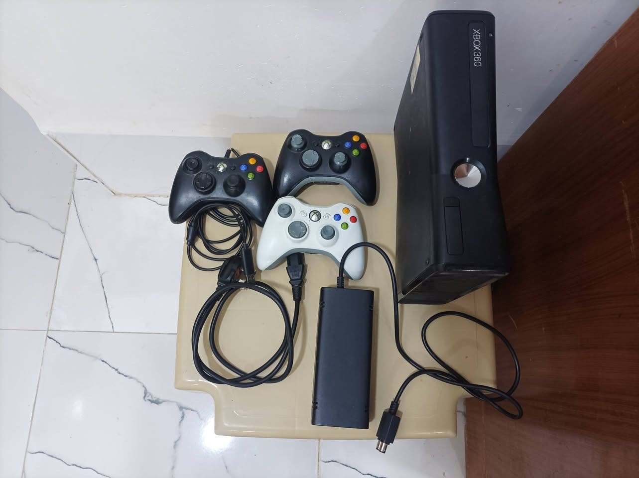 يا الله
توفر Xbox 360sliem مهكر 

كامل ملحقات 
جوستكين (اصلي )+جوستك واير 
65 لعبه 
جهاز كلش نضيف 
كلشي موجود بالتصوير الالعاب والمساحه .

موجود توصيل
مكاني ناصرية


**إذا كنت صاحب هذا الإعلان وتريد حذفه لأي سبب، رجاءا أرسل رسالة إلى الدعم الفني**