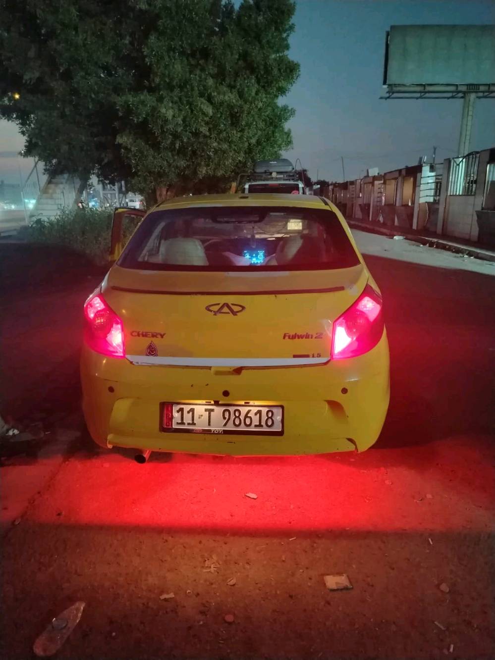 شيري افلو. مديل 2013 لبيع سعر 35قفل بدون احراج مكفول من كلشي سياره تحويل ثاني يوم بيه ضربات خفيفه مال طخطخ ***********