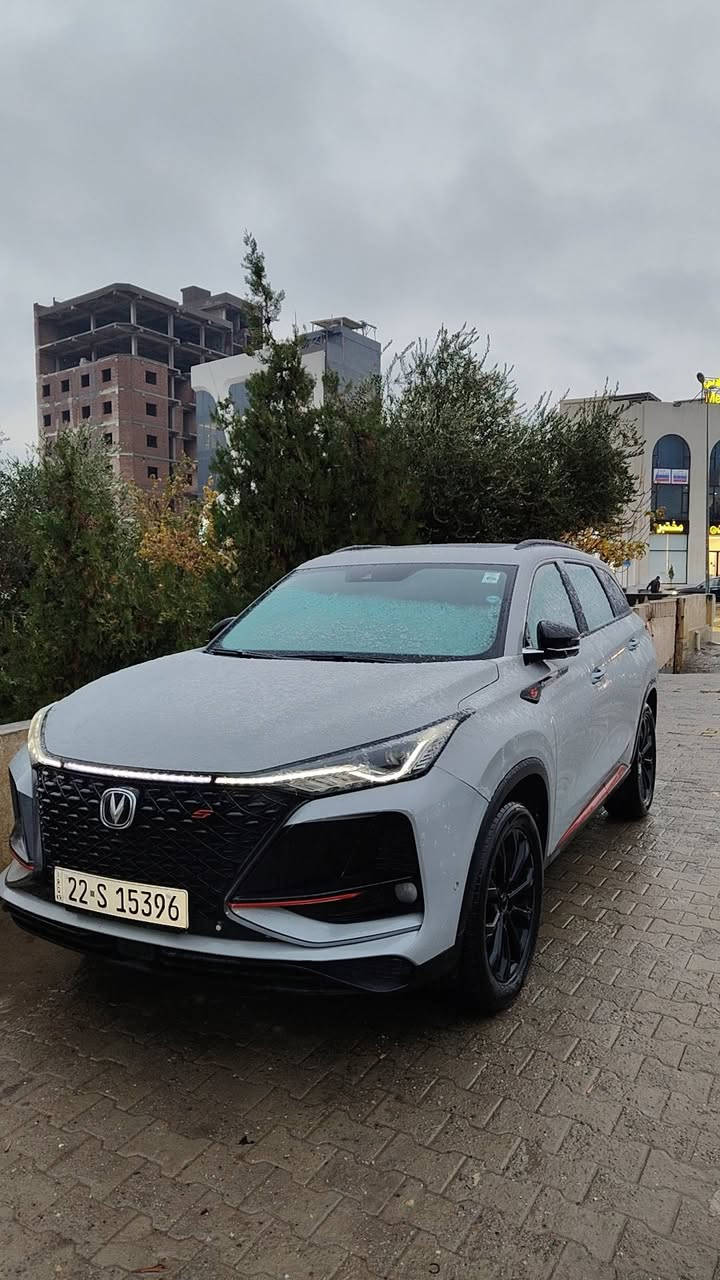 شانجان سي اس ٧٥ بلس-  Changan CS75 Plus
موديل 2022 لون سمنتی رقم شمالي اربیل
 ماشيه 80 كم استخدام قليل 
السيارة تحت ضمان الشركة 
المواصفات :
192.67.32
محرك 2.0 Turbo ،ناقل الحركة  اوتوماتيكي
8 سرعات ايزن ياباني،مصابيح امامية و خلفية ليد،4 كاميرات و 12 حساس امامي و خلفي
مواصفات السيارة :
حمالات سقف،فتحة سقف بانورامية،صندوق خلفي كهربائي (620 لتر)،أنوار ضباب أمامية – هالوجين،كشافات ضباب خلفية،أربع مخارج للعادم،نظام تنبيه عن اقتراب سيارة من الخلف
شاشة معلومات وترفيه بقياس 12 بوصة وشاشة عدادات رقمية بنفس القياس، مع مكبرات صوت عددها 8 سماعات ومكيف هواء متعدد المناطق ومنافذ USB وتدعم المقاعد الأمامية ميزة التهوية. بجانب 6 وسائد هوائية مع عجلة القيادة
أنماط قيادة (عادي – اقتصادي – رياضي)
تحكم بوضعية المقود (يدوي)
التحكم بوضعية كرسي السائق بستة اتجاهات
التحكم بوضعية كرسي الراكب بأربعة اتجاهات
ذاكرة مقعد السائق
عرض محتوى الجوال على الشاشة
مثبت سرعة تفاعلي
ونظام مراقبة النقط العمياء وكاميرا بزاوية 360 درجة وشاشة قفل مركزي ونظام الدخول والتشغيل بدون مفتاح ونظام مراقبة النقاط العمياء ونظام تحذير التصادم الأمامي والخلفي ونظام الحفاظ على المسار وتنبيه الخروج عن المسار ونظام الإضاءة الذكي.
مثبت سرعة متكيف رادار ACC
ثبات الكتروني

فرامل طوارئ ذاتية AEB

مانع انزلاق TCS
مساعد صعود المرتفعات HHC
مساعد نزول المنحدرات HDC
تحذير الاصطدام الأمامي FCW 
حساسات أمامية 
حساسات خلفية
التشغيل بضغطة زر
التشغيل عن بعد
نظام الخرائط
مراقبة ضغط الاطارات TPMS
كشف المنطقة العمياء BSD
تحذير مغادرة المسار LDWS
البقاء في المسار LKAS
بريك الكتروني EPB
أوتو بارك APA
توقف مؤقت أوتو هولد
استهلاك الوقود 13.7 كم/لتر
موبايل ***********
165$ورقە
