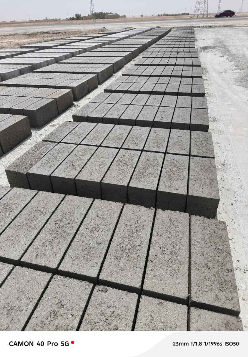 سلام عليكم مستعدون لتجهيز البلوك المصمد في قضاء الدور وبسعار تنافسية 440الف ***********
