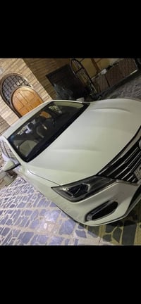 ام جي 5  2024 للبيع السياره بااسمي تحويل ثاني يوم السياره مكفوله من ال...