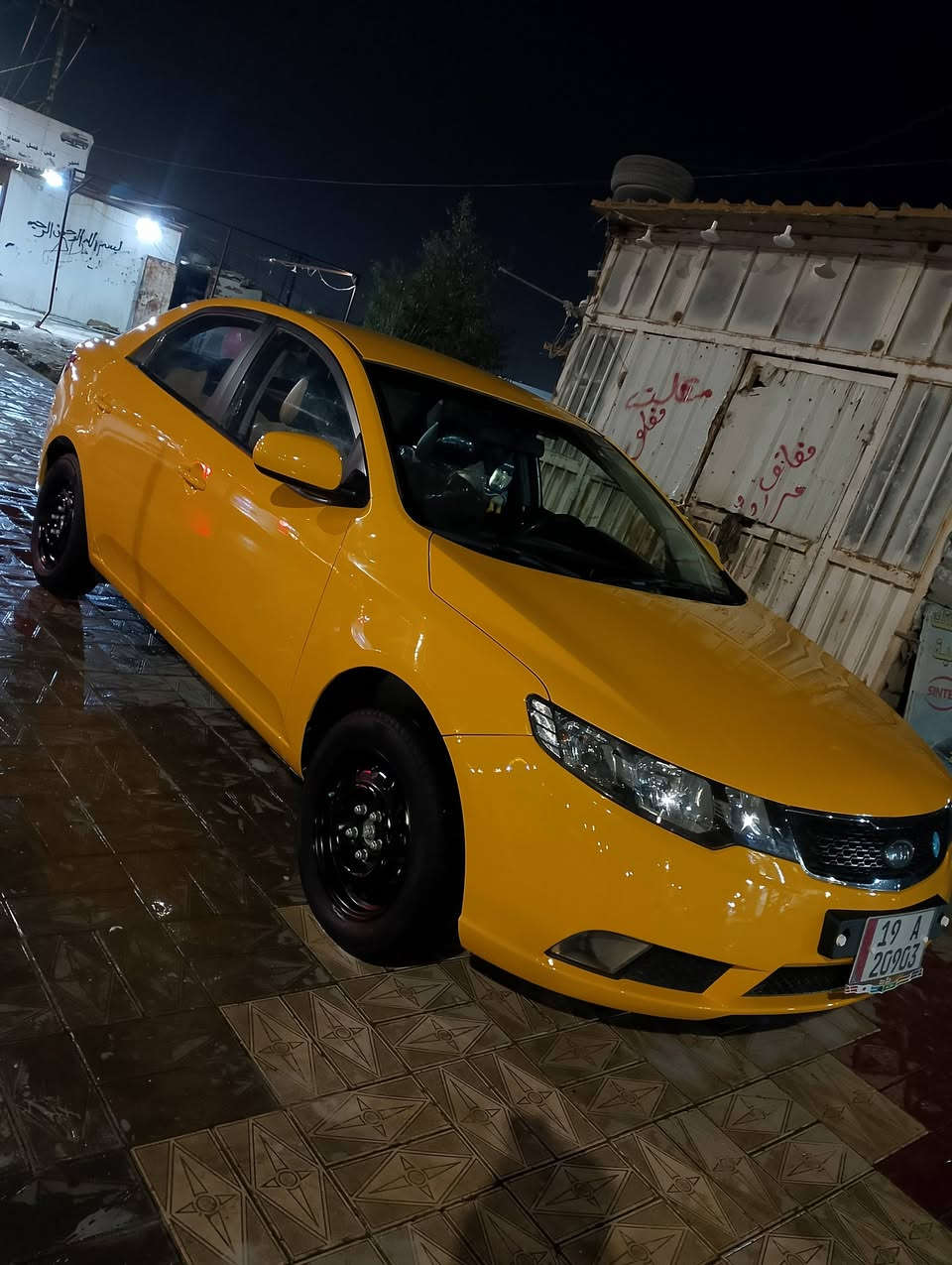 كيه سيراتو للبيع مديل 13 مكفوله فتح وضربه جاهزه مكينه وكير وحداديه وتبريد بسمي دواخل دوشمه تخم تاير عنوان ناصريه رقمي *********** السعر خاص
