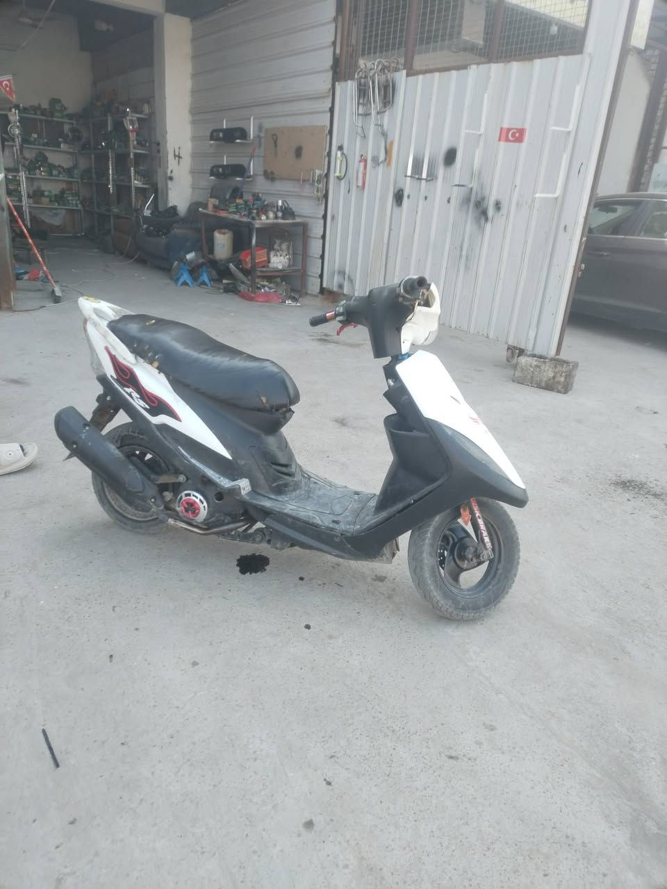 ماكس عدله للبيع دراجه مفتوحه بس الله شاهد دراجه مكينتهة حلو ونضيفه مناقصهة بس كابريتر تعبان وكفراتهة مكاعدات عدل دراجه رايديهة ٤٥٠ وبيهة مجال قليل لشراي ومتواجد واتساب وخاص مفتوح *********** بغداد البياع
