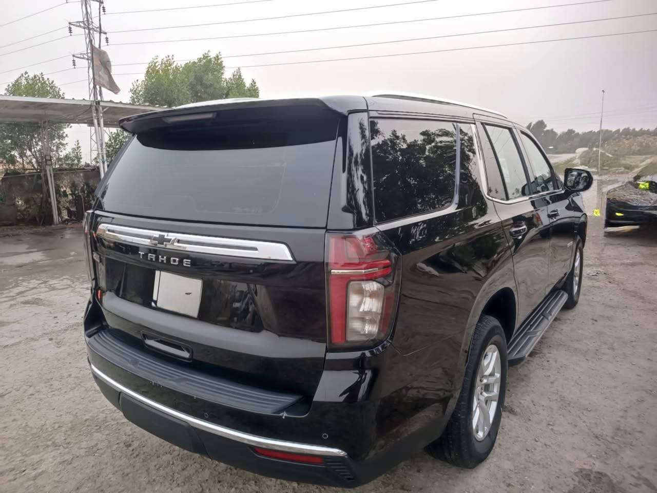 تاهو لون اسود 2023 رقم اربيل إنكليزي فئة LS خليجي كفالة عامة ماشيه 64 مابيه اي ملاحظة استخدام شخصي  النظافه ٩٩٪؜ 
السعر 455 $

#جميع مواصفات الـLT معروفه ماحاجة ذكرها 
مكاني بابل ***********
