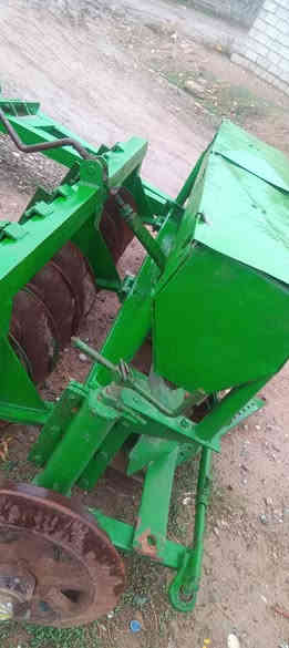 للبیع دیسك 8صاج دبل شاصی صاج فرنسی سعری 1250مکان قضاء بردرش قریب موصل *********** ***********
