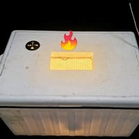 فقاسه • تقليب يدوي • سعة ١٠٠ بيضة