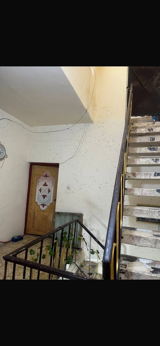 دار للبيع طابقين
الطاب الاول صاله حولي مطبخ +خدمات

طابق الثاني غرفتين نوم #خدمات

50 متر

الواجه4

النزال12.5

العنوان الحريه الاولى شارع الكازينووو لقرب الحديقه شارع الربيع المربع الذهبي 

السعر والاستفسار ‭+964 775 223 9601‬
