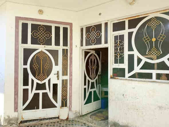 مكلف بلنشر بيت للبيع 150 متر حواس حي العباس
قاطين

4 غرف نوم 

صالتين 

استقبال 

2 حمامات 

استقبال 

مطبخ 

شارع صب 

مجاري ثقيلة 

السعر 65 

للاستفسار: ***********
