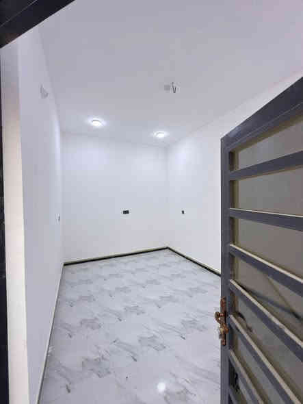 #دار #للبيع في #الديوانية  يباع مبـــادرة في حي الزهراء 
بناء حديث غير مسكون 
ــــــــــــــــــــــــــــــــــــــــ
المساحة 100 م
الواجهة 5 
السعر 120
ــــــــــــــــــــــــــــــــــــــــ
طابقين مسلح 
ــــــــــــــــــــــــــــــــــــــــ
2غرف نوم /2صالات/استقبال/مطبخ/2مجمع صحي///
ــــــــــــــــــــــــــــــــــــــــ

للأستفســار عن الاسعار والعروض المتوفره افتح الرابط التالي
‏https://wa.me/c/9647809584788
أو مراجعـــــة 
مكتب القسيم للعقار 
(عنــوان المكتـــــب)
ام الخيــل شارع السايدين الرئيسـي
مقابل مجمع الفنجان للأراگيل
قرب مجمع الحسناوي
 او الاتصـــــــال
 على الارقام التاليه
 *********** 📞
 *********** 📞
