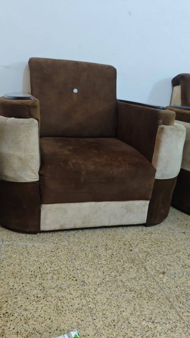 0773254941


**إذا كنت صاحب هذا الإعلان وتريد حذفه لأي سبب، رجاءا أرسل رسالة إلى الدعم الفني**