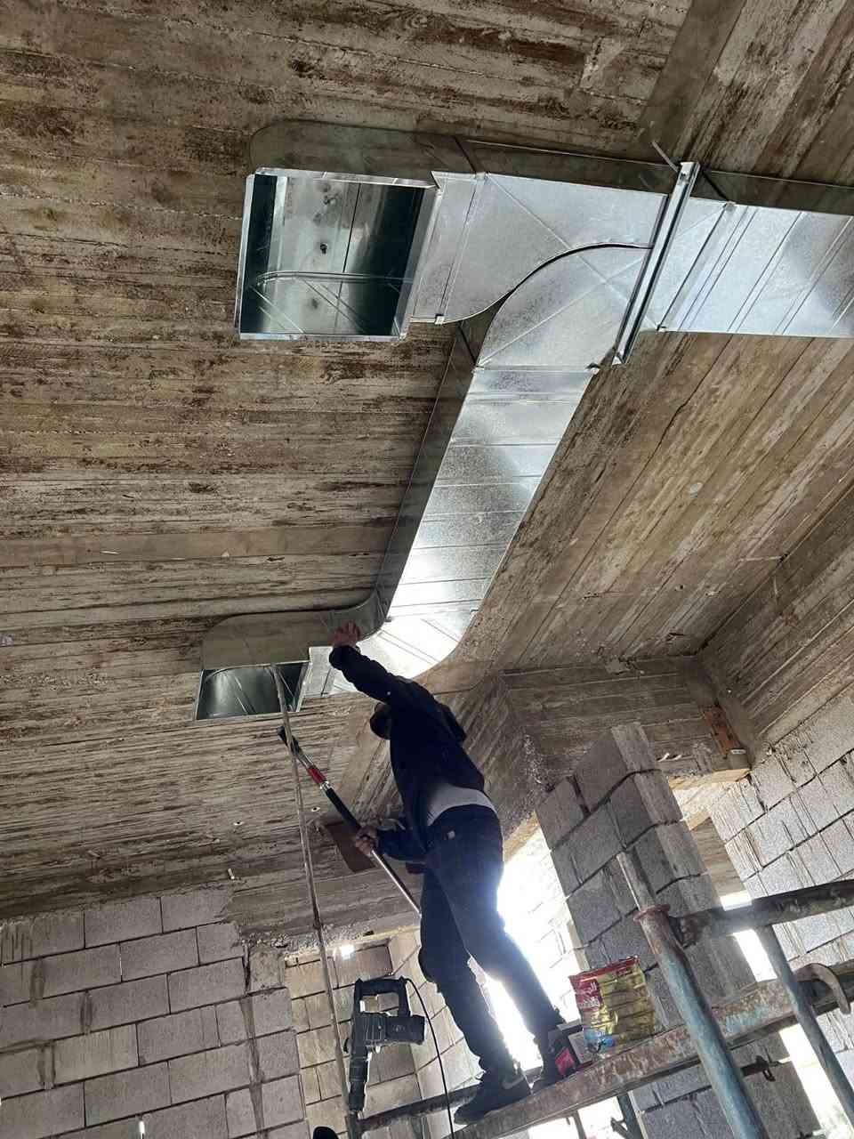 السلام عليكم يوجد كادر دكتات شغل هندسي مع توزيع الهواء بدقة عالية وشرط ضمان نشتغل داخل وخارج قضاء الشركاط بانسب الاسعار الاستفسار اتصل ***********
