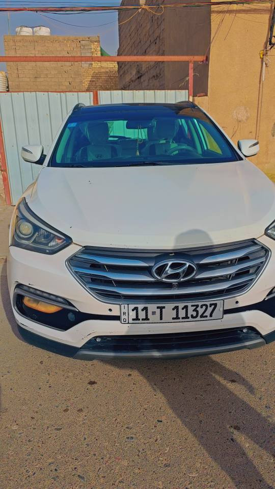 للبيع سنتافي 2018 فول مواصفات 1/1
السيارة نضيفة وجاهزة للاخير 
4 سلندر 2400 gdi sport fe 
حادثها جاملغ ايسر مبدل وصور الحادث مرفقة 
السعر 163 وبيه مجال 
مكان سيارة بغداد 
الاتصال *********** بغداد, العراق
