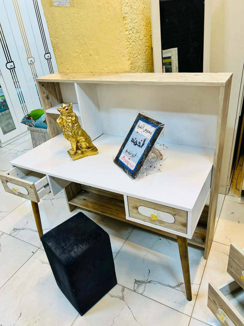 غرفه نوم تركي 🇹🇷 
شبابي سرير منفصل 
2 غرفه تتكون من 7 قطع 
مع ميز مكتبي اضافي مع جربايه صوميه تفصال مع دوشك عدد 2 طبي بسعر 525
مع شد ونقل مجاني 🧑‍🔧🚚الشراي اخذ سكرين وتعال خاص


**إذا كنت صاحب هذا الإعلان وتريد حذفه لأي سبب، رجاءا أرسل رسالة إلى الدعم الفني**