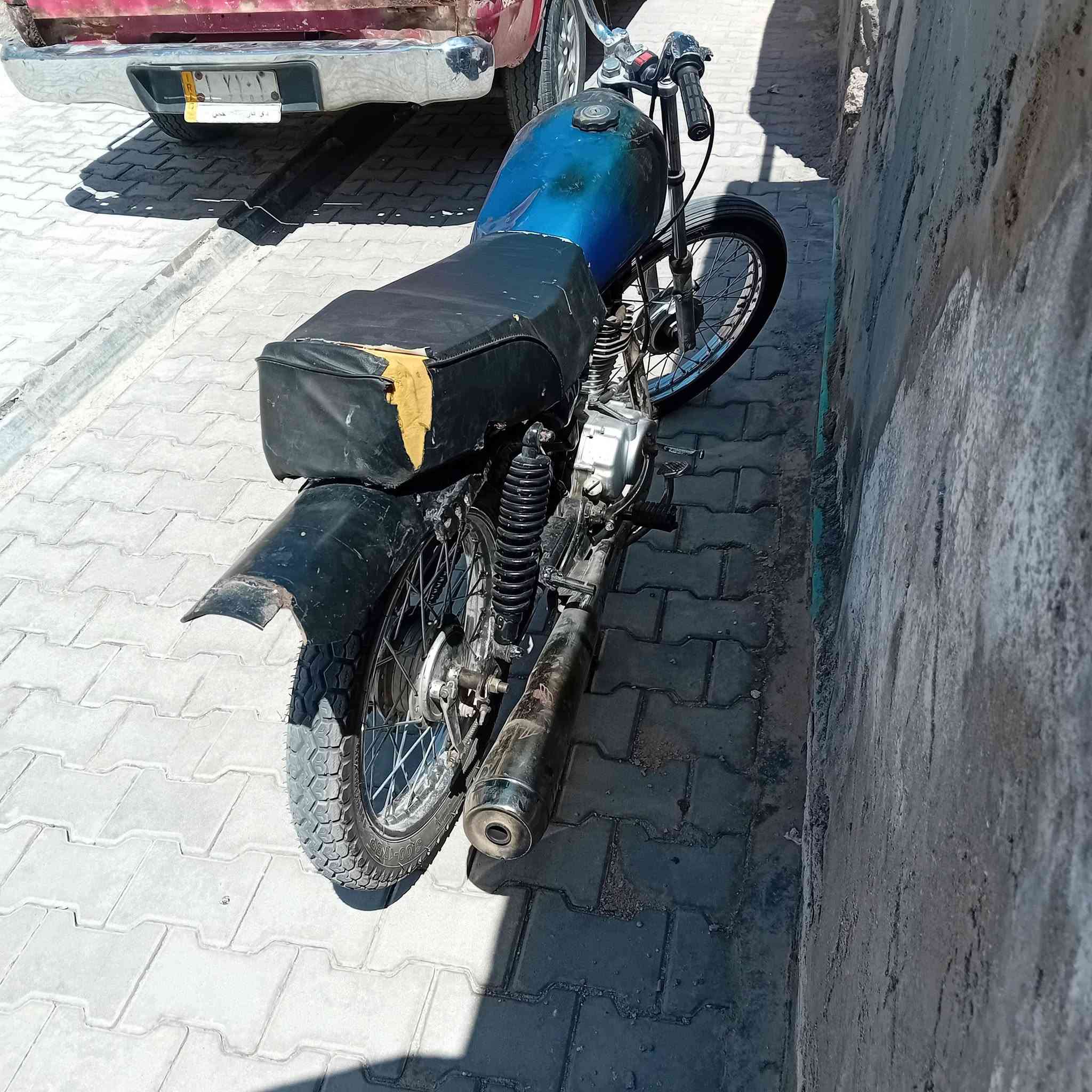 درجة مديل ٢١ جاهز محرك شرط كلك كلك كلك وامروس درجة جوندة                ***********   مكانك سماوة وركاء  سعر 200 وبيها مجال بيع مستعجل
