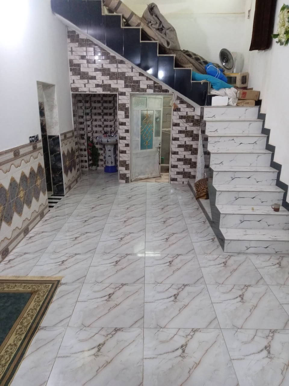 السلام عليكم
دار للبيع المساحة200م
يحتوي على غرفتين وصالة ومطبخ حار وبارد واستقبال غير كامل
العنوان شارع كربلاء عمود 134
السعر33قابل للتفاوض
للاستفسار الاتصال على الرقم ***********
