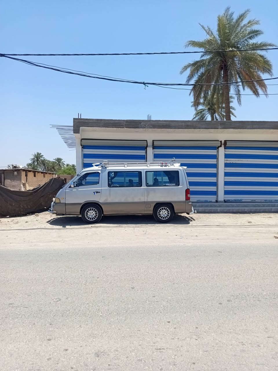 سلام عليكم ستانا لبيع موديل 2000 كفاله عامه تبريد شغال جاهزه سياره من كلشي غرفه جديده *********** مكاني حله عوفي
