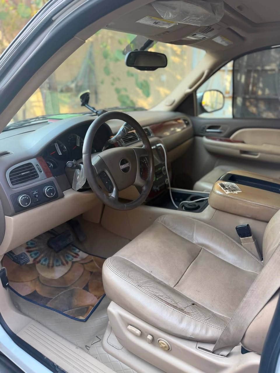 يوكن 2013خليجي مكفول كفاله عامه من كلشي رقم اربيل انكليزي فول مواصفات محرك 5300 بانوراما خازن كشن تدفئه وتبريد كشنات جنطه كهرباء السعر 250ورقه $
الاستفسار ***********
مكان السياره البصره
