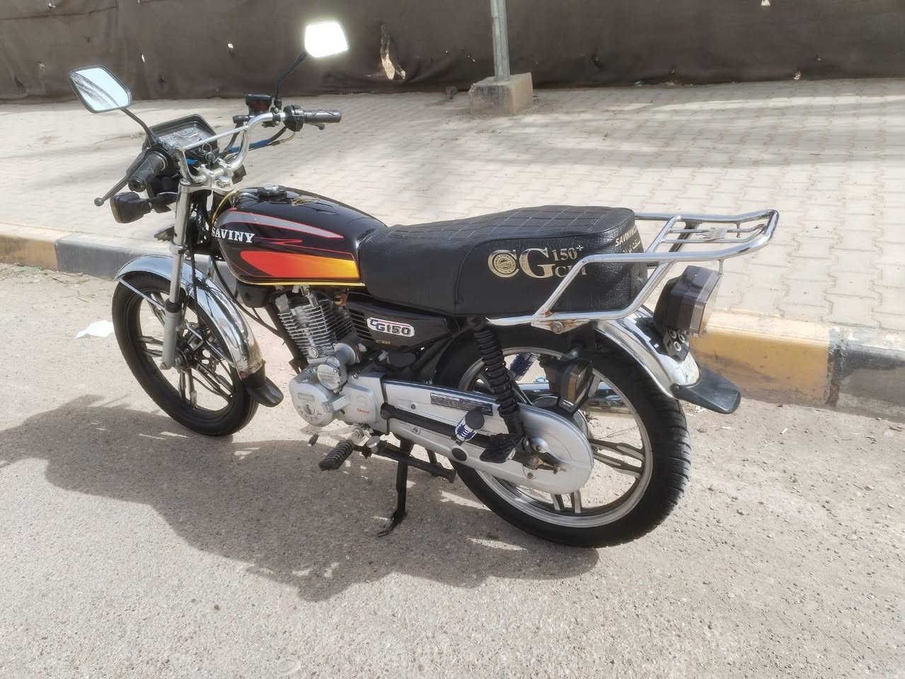 السلام عليكم دراجه سيفون موديل 24 دراجه نظيفه خير من الله ما بها اي نقص بيع فقط ***********
