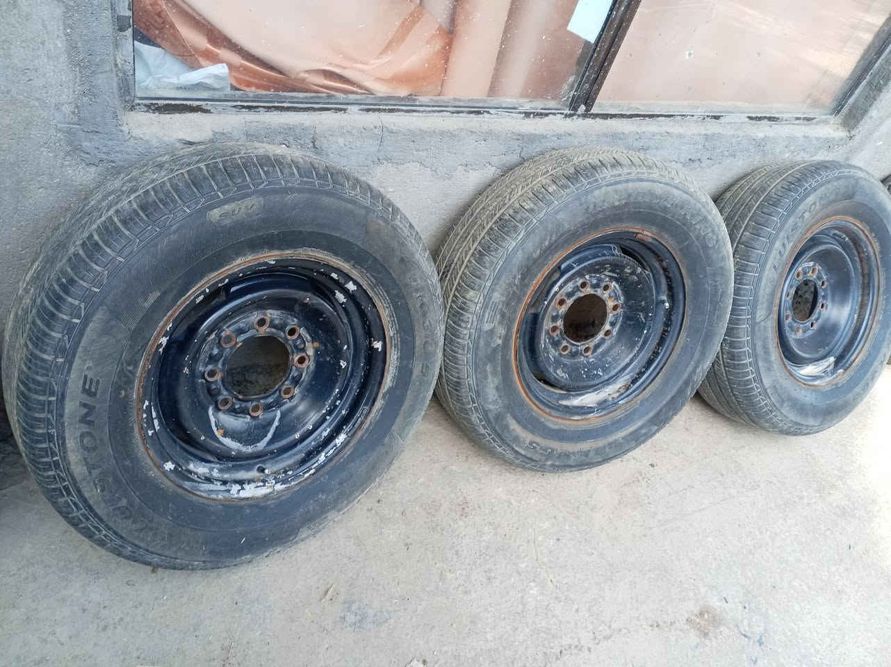 سلام عليكم تايرات اخو الجديد تخم تايرات جمسي نضيفات وا ٢ تايرات كيه جدد ويل كم مكان بابل مسيب ***********
