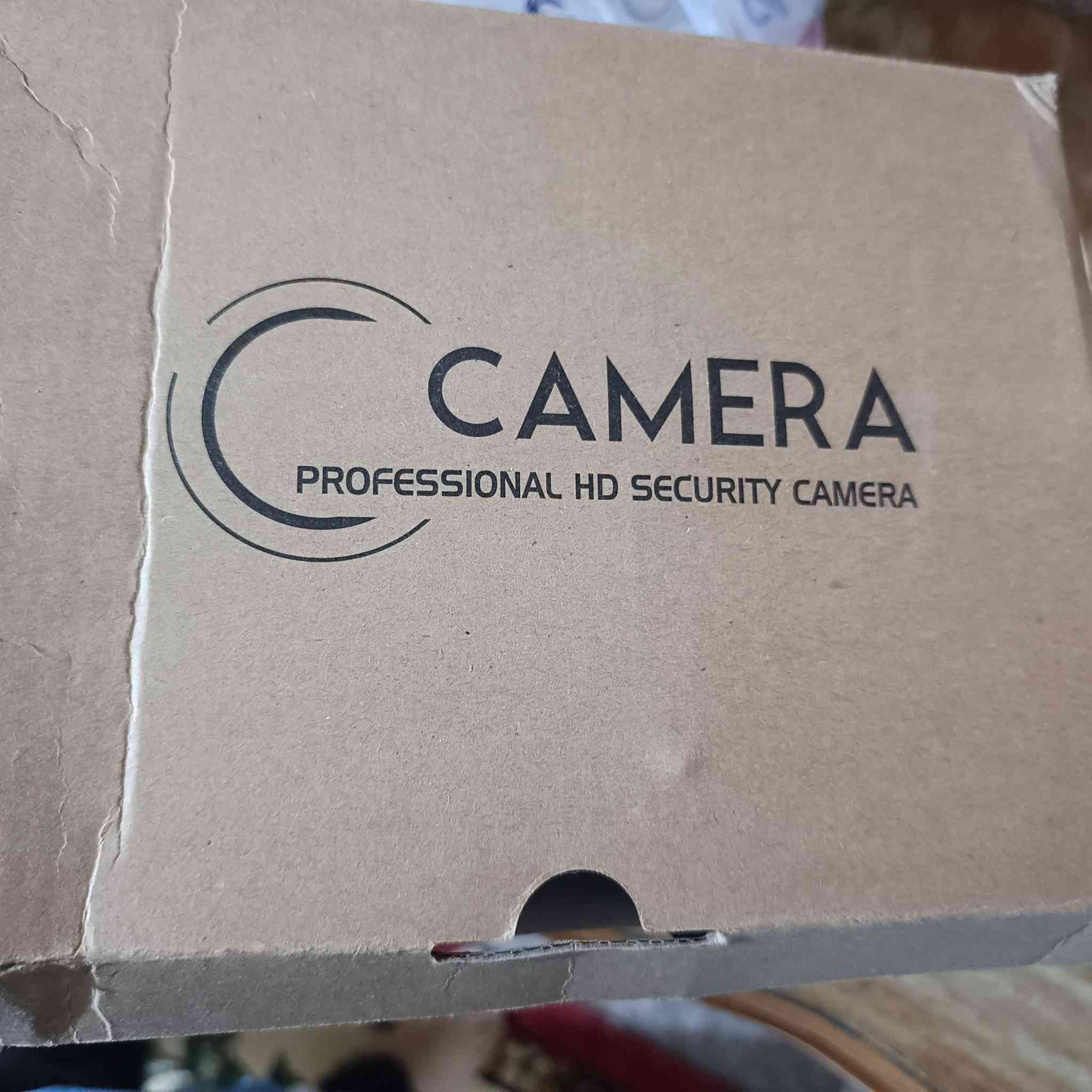 س ع..
سستم  ٤ كامرات كامل.. 
فقط ينربط ع نت وبيها منفذ للرام.. 
بعدهن جدد بالباكيت
***********
