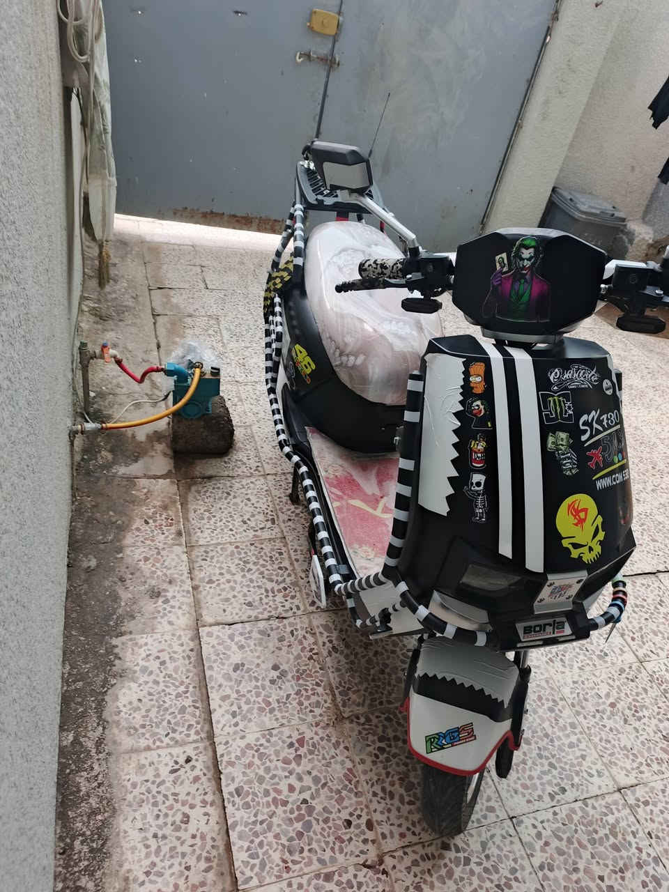 درجه شحن للبيع
بطاريات مسطره دبل 

ملف 2500

دبل شاره 

نضام P 

نضامR 

نضام سياقه ذاتيه

عدد السرعات 3

لايت عالي ناصي +عدسات 

مأطور كلش نضيف احلى من الصور 

موصل حي السماح

السعر خاص
واتساب ***********
